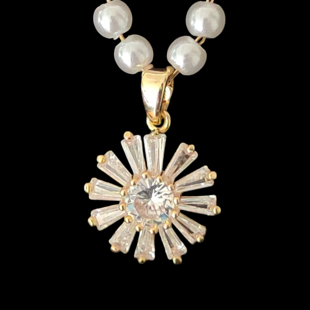 Gold Plated Pearl-Daisy Necklace